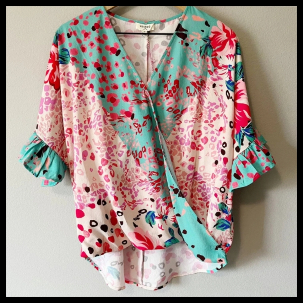 Umgee Oversized Mint Mix Animal Print V neck Blouse Top Size Small•